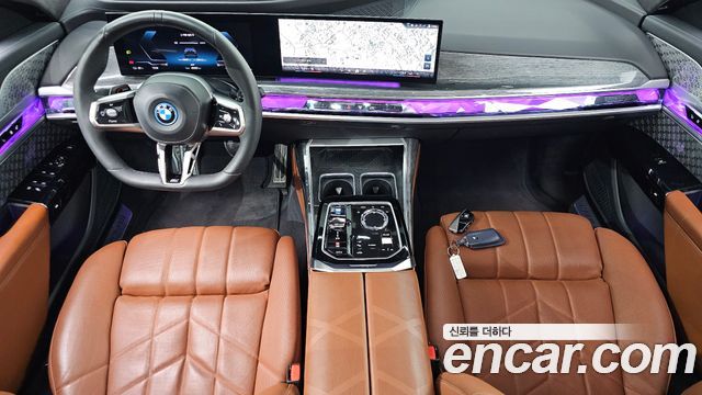 BMW i7 2023 — photo 10