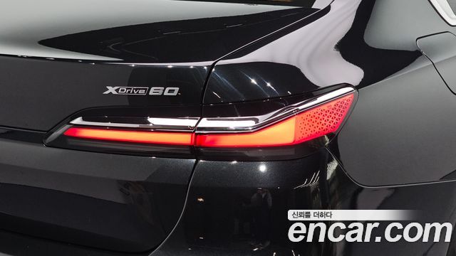 BMW i7 2023 — photo 9