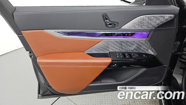 BMW i7 2023 — photo 14