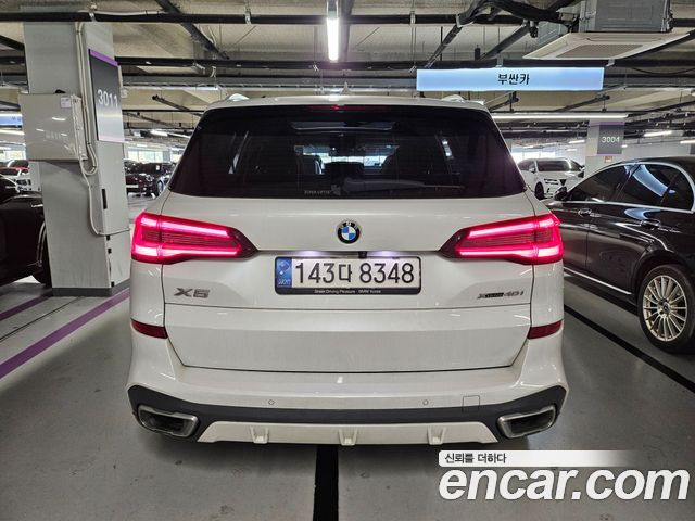 BMW X5 2022 — photo 2