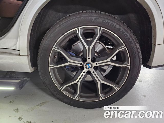 BMW X5 2022 — photo 16