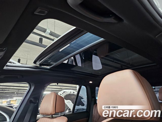 BMW X5 2022 — photo 17