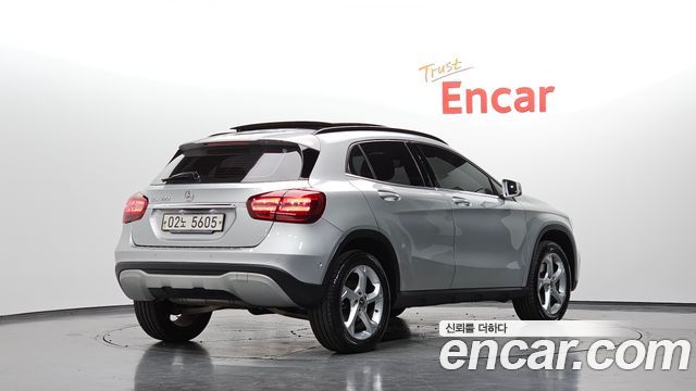 Mercedes-Benz GLA-Class 2018 — photo 2