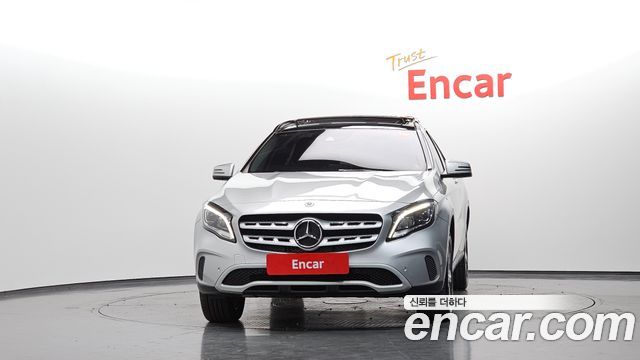 Mercedes-Benz GLA-Class 2018 — photo 3