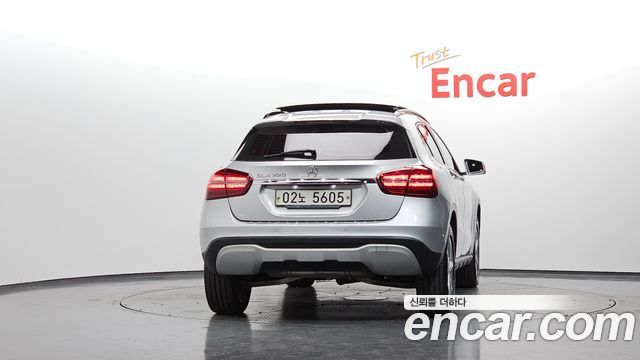 Mercedes-Benz GLA-Class 2018 — photo 4