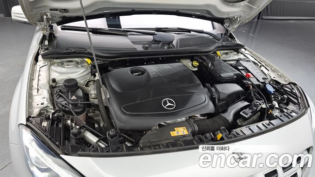 Mercedes-Benz GLA-Class 2018 — photo 6