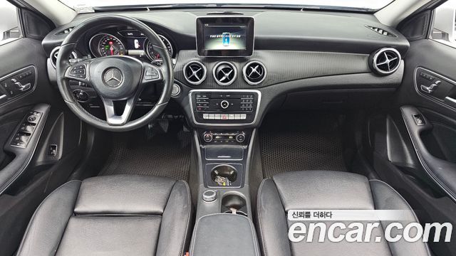 Mercedes-Benz GLA-Class 2018 — photo 7