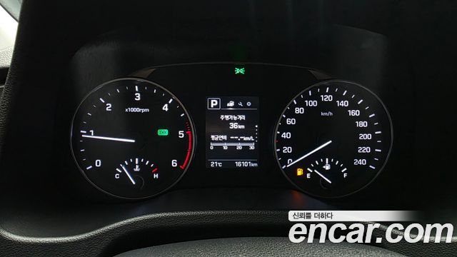 Hyundai AVANTE 2016 — photo 11