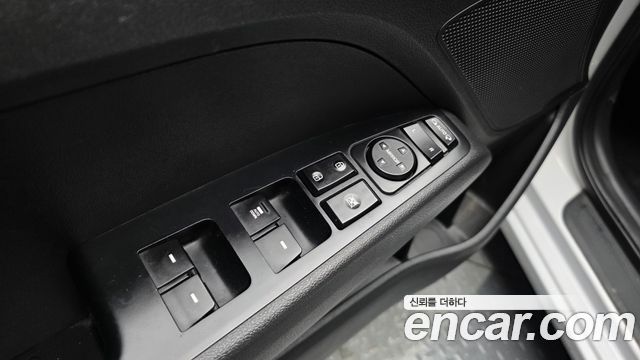 Hyundai AVANTE 2016 — photo 25