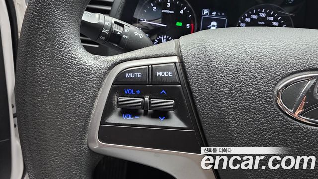 Hyundai AVANTE 2016 — photo 30