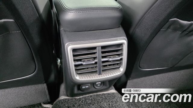 Kia K5 2020 — photo 32