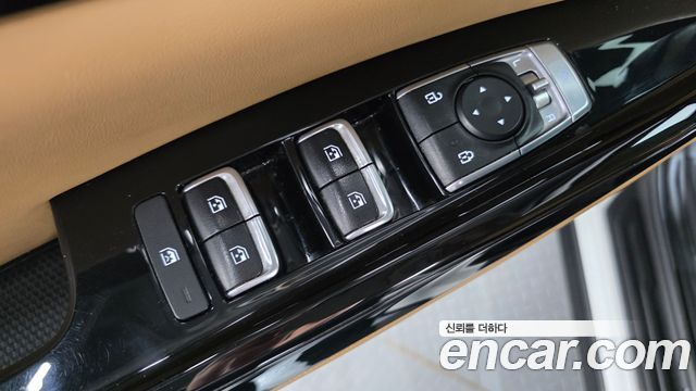 Kia Canival 2023 — photo 17