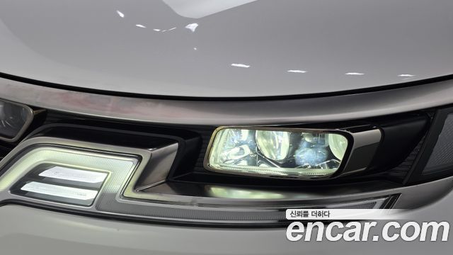 Kia Canival 2023 — photo 8