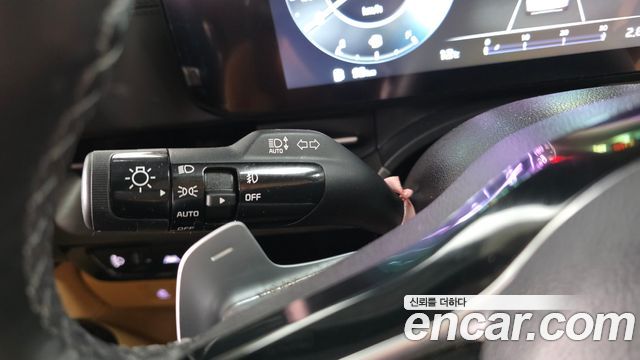 Kia Canival 2023 — photo 27