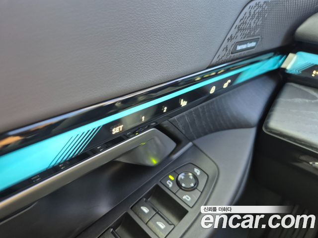 BMW i5 2024 — photo 9