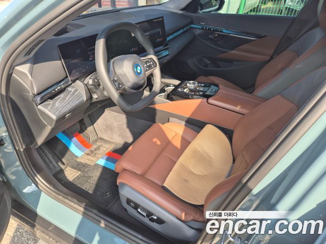 BMW i5 2024 — photo 12