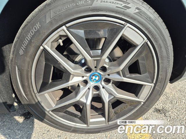 BMW i5 2024 — photo 15