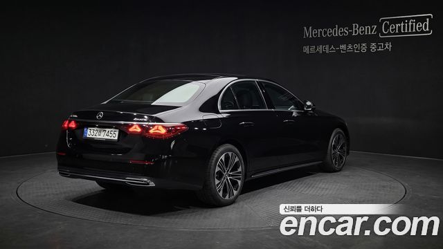 Mercedes-Benz E-Class 2026 — photo 2