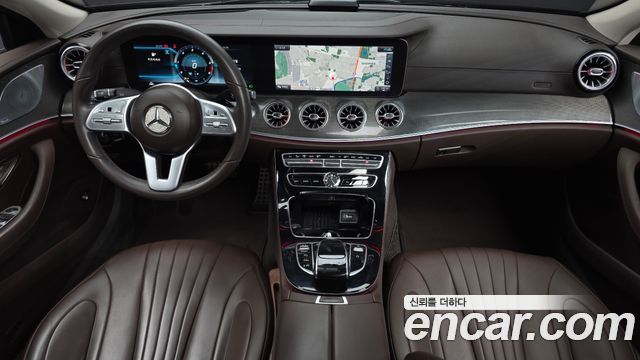Mercedes-Benz CLS-Class 2020 — photo 10