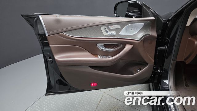 Mercedes-Benz CLS-Class 2020 — photo 14