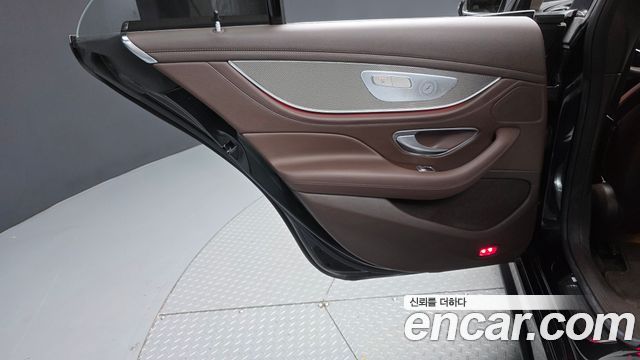 Mercedes-Benz CLS-Class 2020 — photo 15