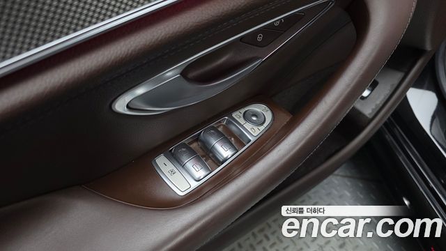 Mercedes-Benz CLS-Class 2020 — photo 33