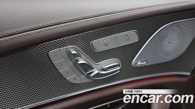Mercedes-Benz CLS-Class 2020 — photo 35