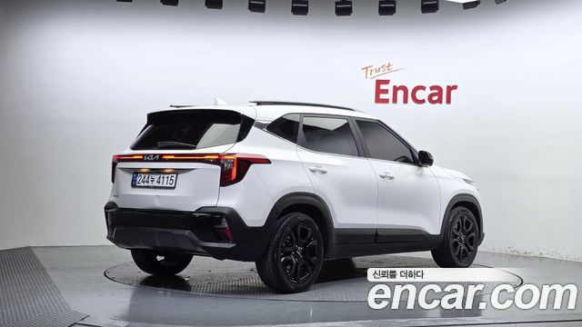 Kia Seltos 2023 — photo 2