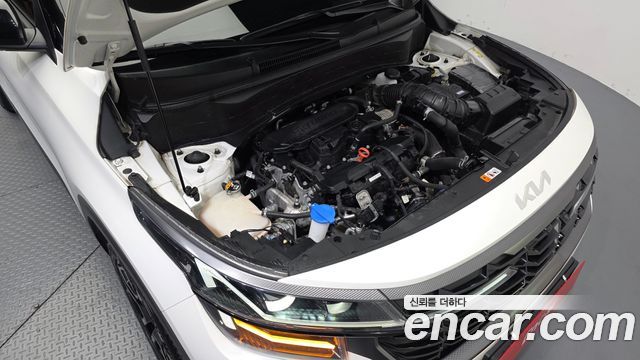 Kia Seltos 2023 — photo 6