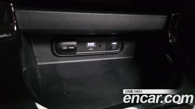 Kia Seltos 2023 — photo 32