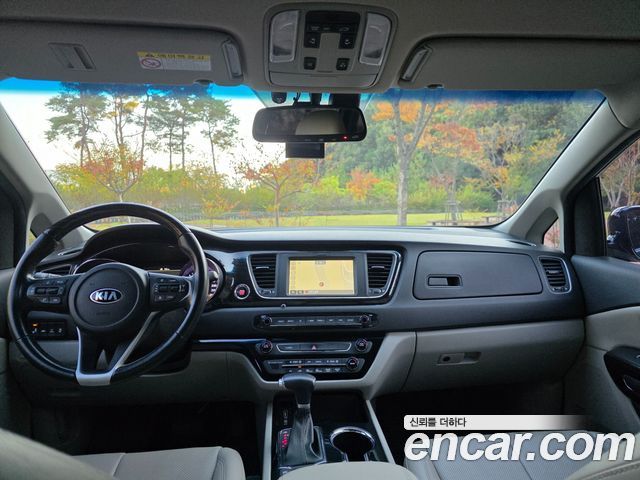 Kia Canival 2019 — photo 7