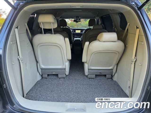 Kia Canival 2019 — photo 13