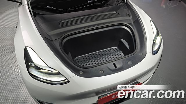 Tesla Model Y 2024 — photo 6