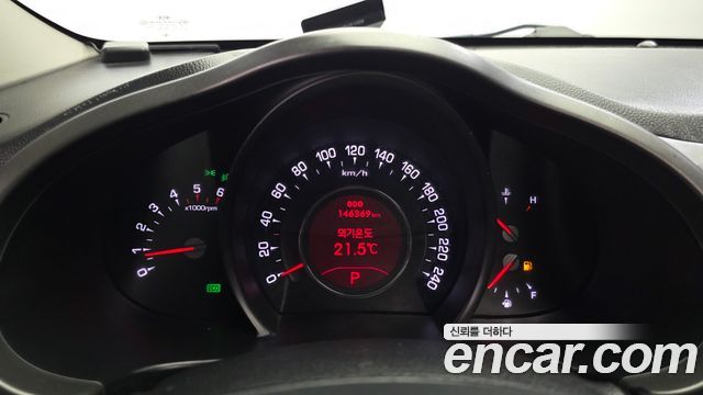 Kia Sportage 2011 — photo 8