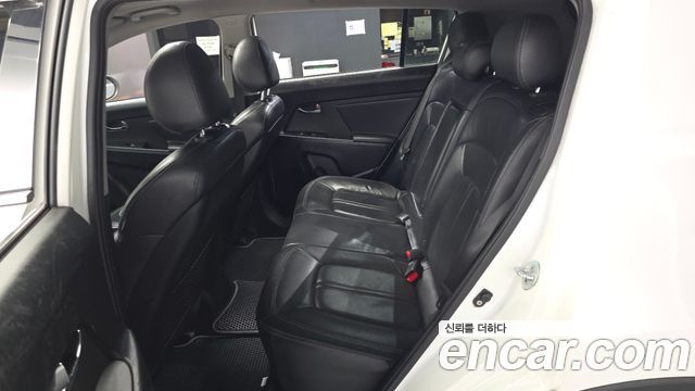 Kia Sportage 2011 — photo 11