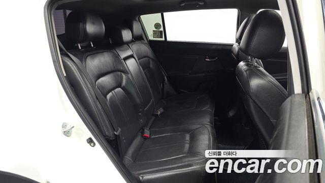 Kia Sportage 2011 — photo 12