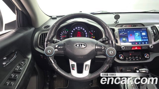 Kia Sportage 2011 — photo 13