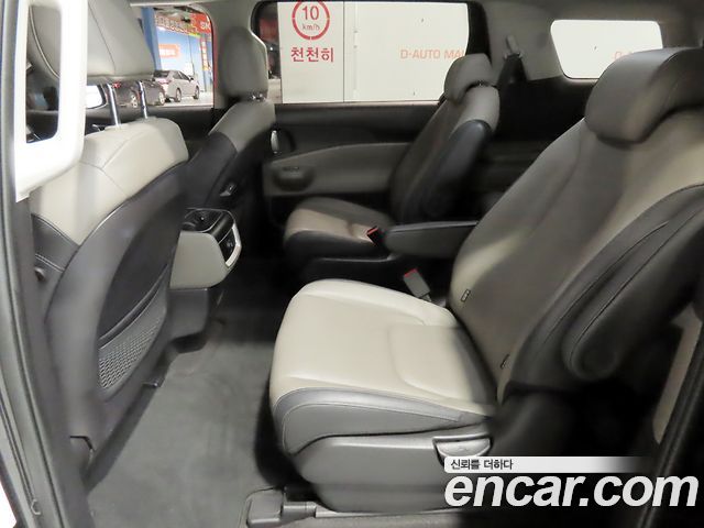 Kia Canival 2025 — photo 7