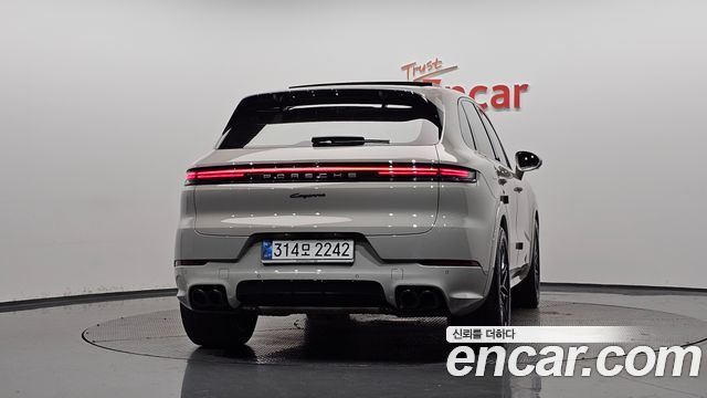 Porsche Cayenne 2024 — photo 4