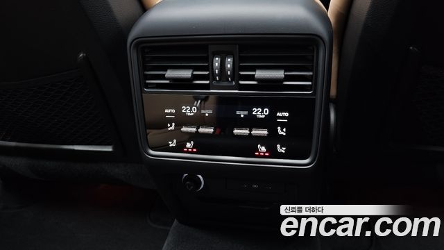 Porsche Cayenne 2024 — photo 25