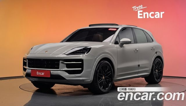 Porsche Cayenne 2024 — photo 1