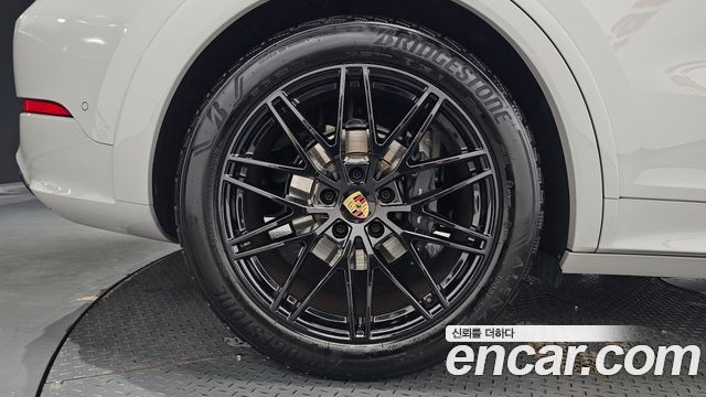 Porsche Cayenne 2024 — photo 7