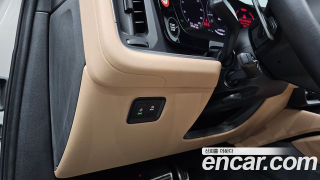 Porsche Cayenne 2024 — photo 38