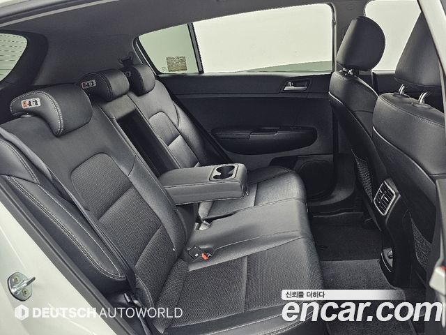 Kia Sportage 2018 — photo 12