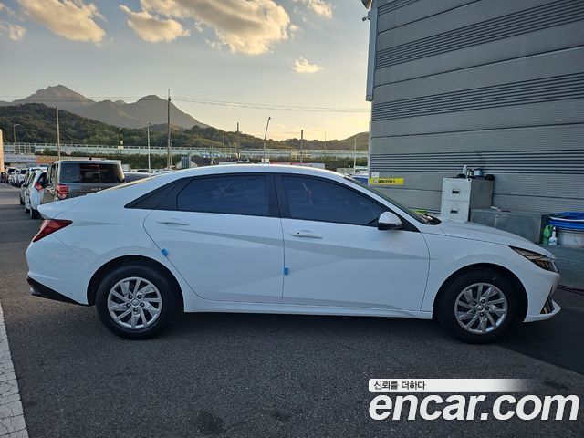 Hyundai AVANTE 2021 — photo 20