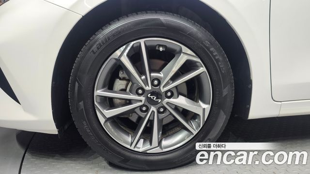 Kia K3 2023 — photo 5