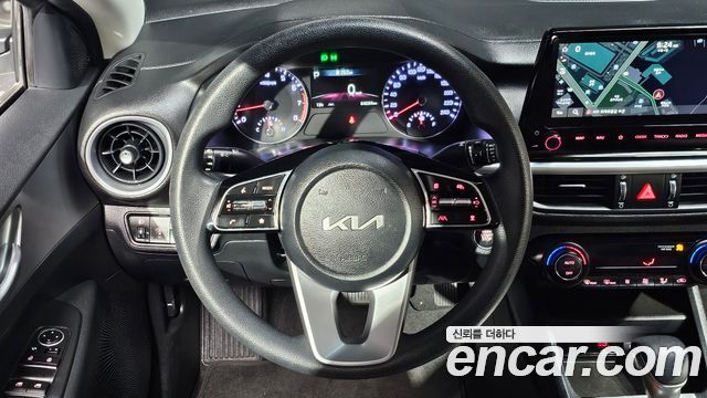 Kia K3 2023 — photo 21