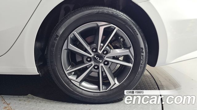 Kia K3 2023 — photo 7