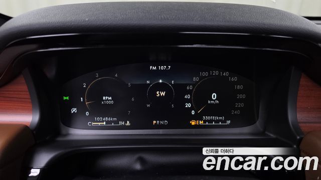 Lincoln Aviator 2022 — photo 11