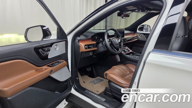 Lincoln Aviator 2022 — photo 13